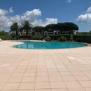 Spacious With Pool Located In The Marina Of Mandelieu